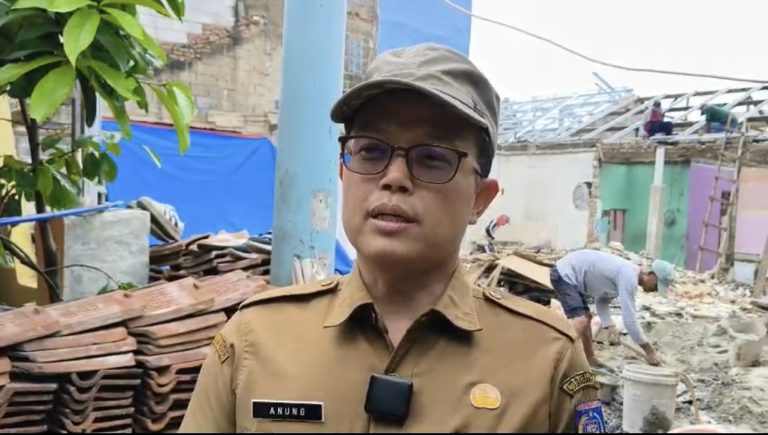 Disperkimta Tangsel ‘Gercep’ Perbaiki Rumah Korban Ledakan di Pondok Cabe Ilir